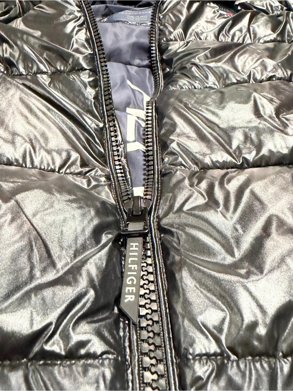 Tommy Hilfiger sleek tommy